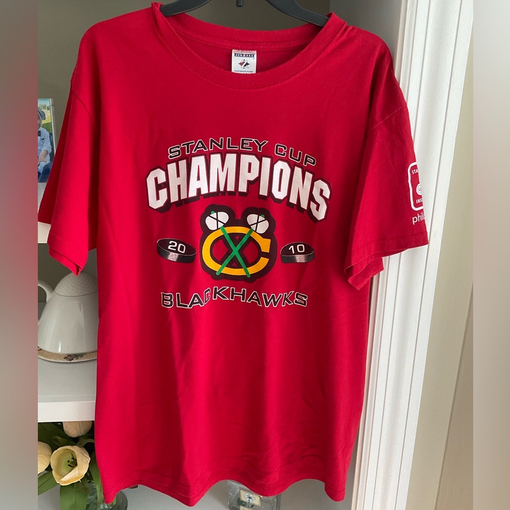 Blackhawks Stanley Cup 2010 Tshirt Sz L Unisex
